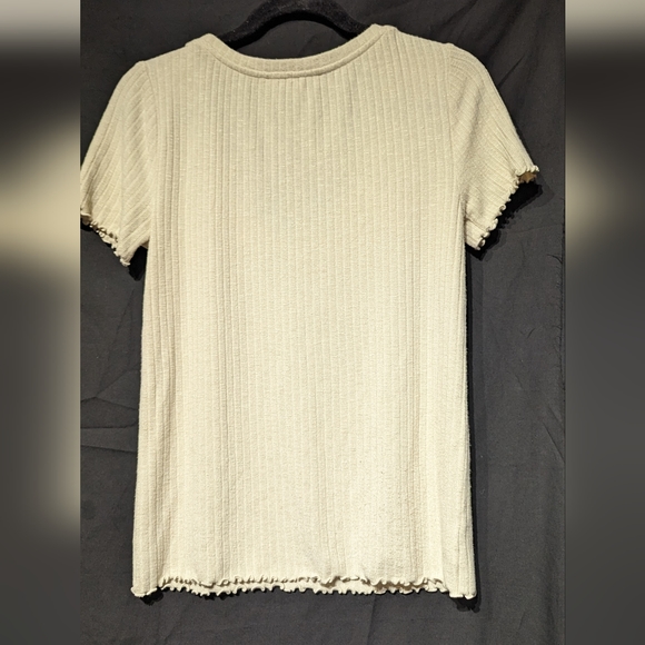 Loft size med beige color. - Picture 2 of 4